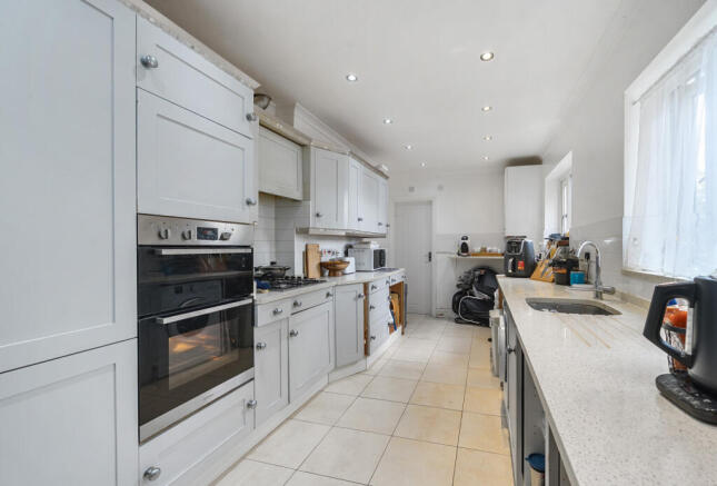 1364847-12-68f6c7...