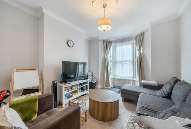 1364847-16-68f6c8...