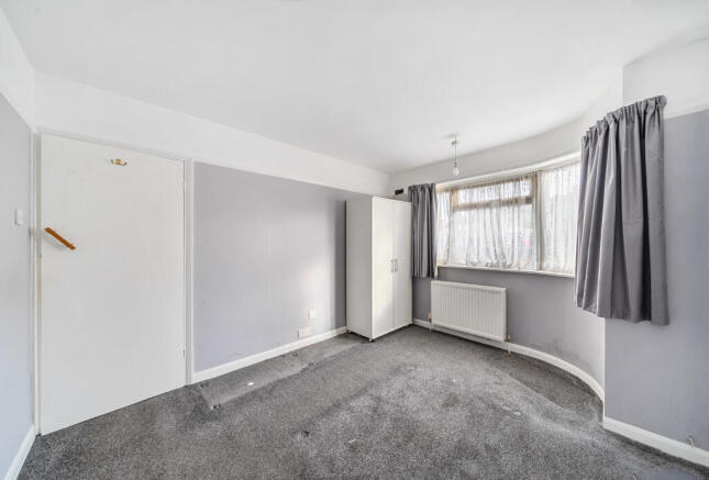 1375748-6-690b290...