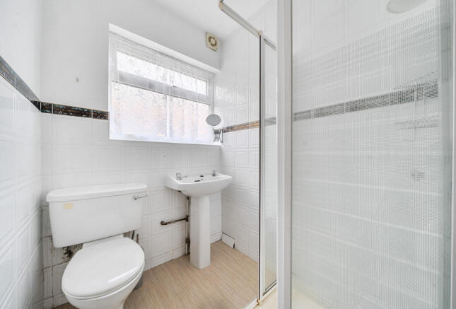 1375748-1-690b28d...