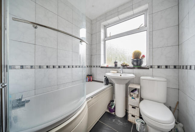 1381742-5-691db1e...