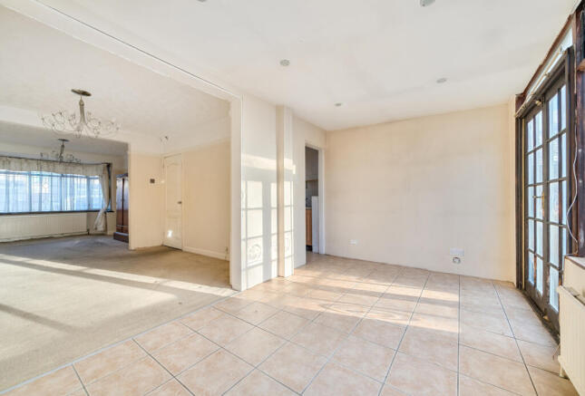 1381156-11-693035...