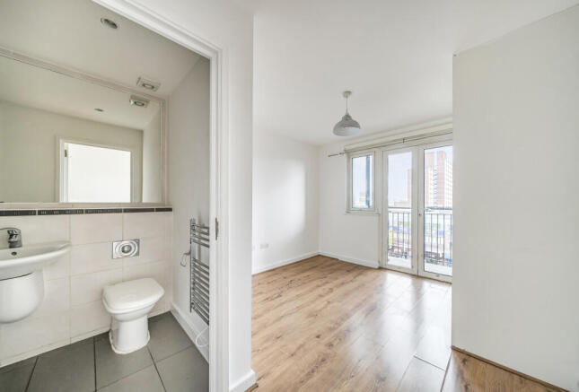 1353575-15-68c364...