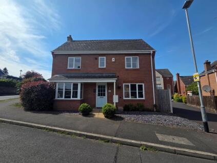 Holly Leaf Road, Hucknall, Nottingham