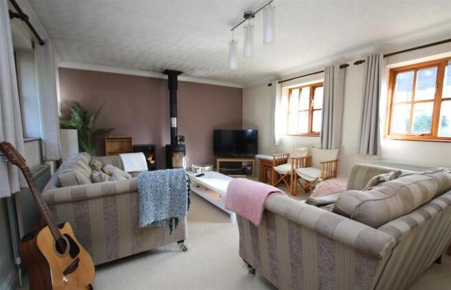 Sitting Room 2.JPG