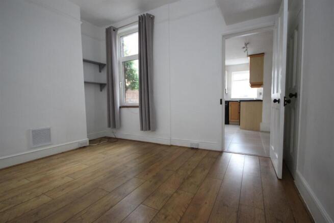 Dining Room 3.JPG