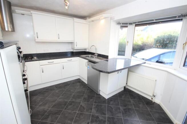 Kitchen 3.JPG