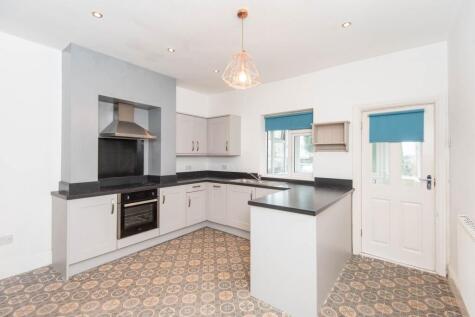 Mansfield Road, Killamarsh, S21