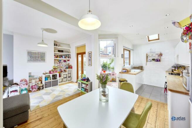 Kitchen / Living Area