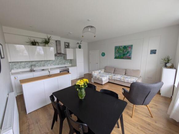 Kitchen / Living Area