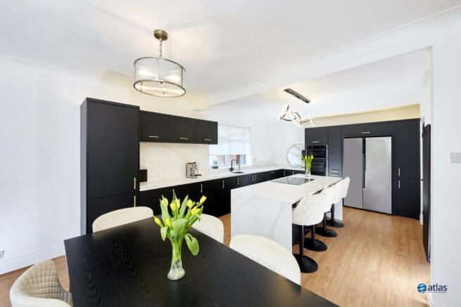 Kitchen/Dining Area