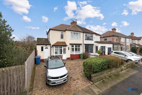 Ridgetor Road, Woolton, L25