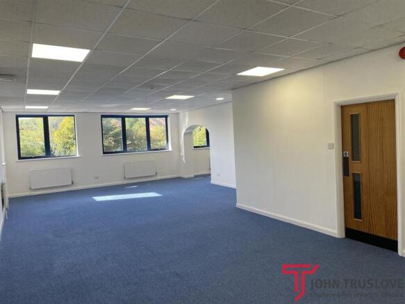 1213 The Oaks Business Centre1.jpg