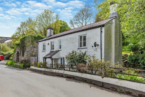 Liskeard - 4 bedroom detached house for sale