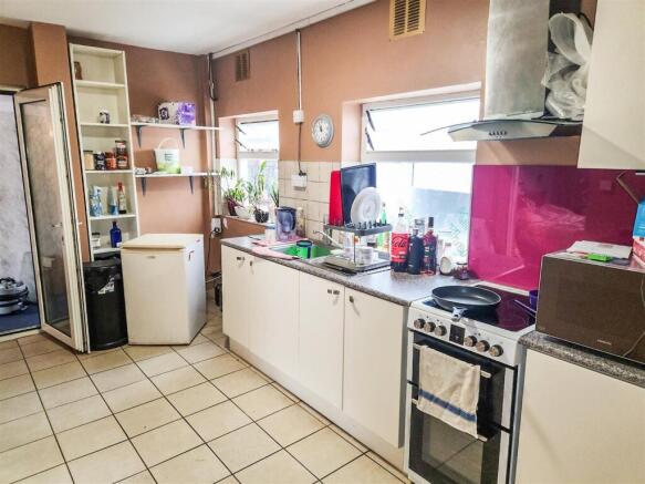22-03-2025__12-54-39_kitchen_c.C9jrk.jpg