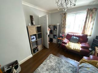 10 Living room.jpeg