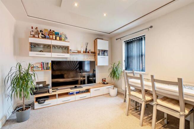 8649327-interior10-800.jpg