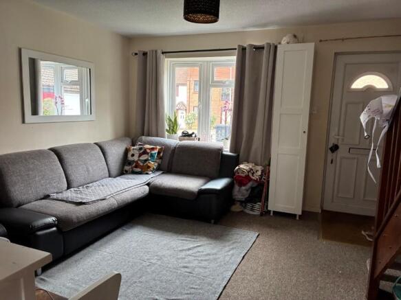 LIVING ROOM.jpg