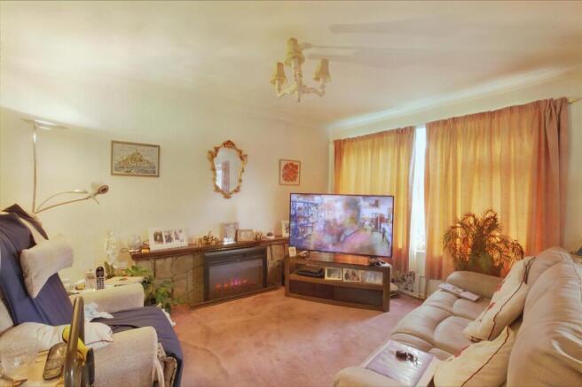 8563835-interior11.jpg