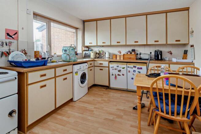 8666073-interior08-800.jpg