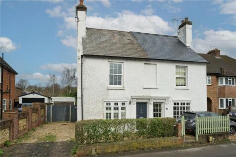 Hale Road, Farnham, Surrey, GU9
