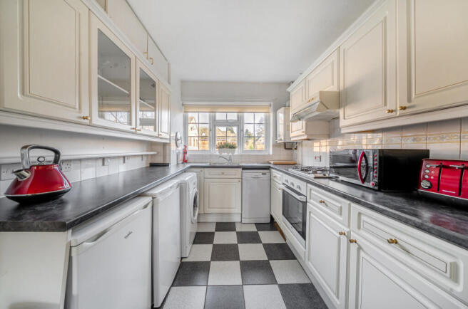 1377067-13-691eec...