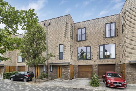 Lilywhite Drive, Cambridge