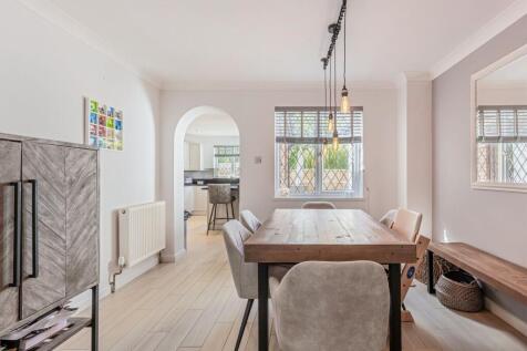 Chain Free in Barford