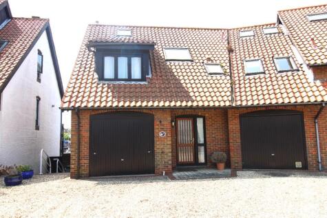 Velsheda Court, SO45