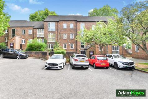 Diploma Avenue, East Finchley, N2