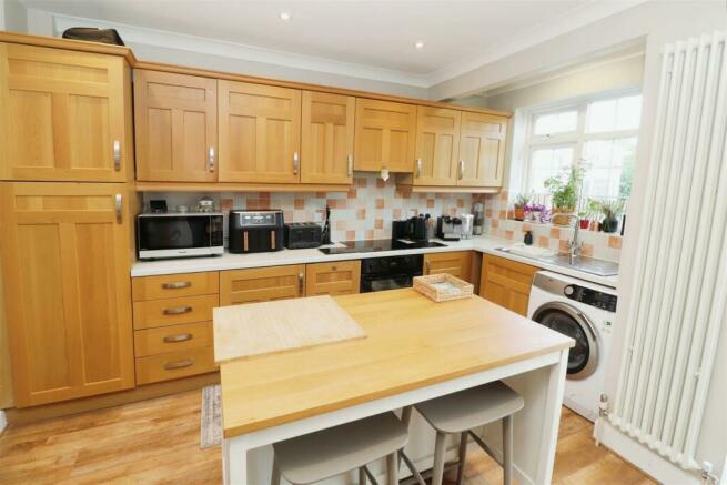 Kitchen / Breakfast Room