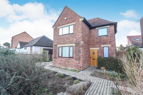 2 St. Marys Avenue, Rushden, NN10 9EP