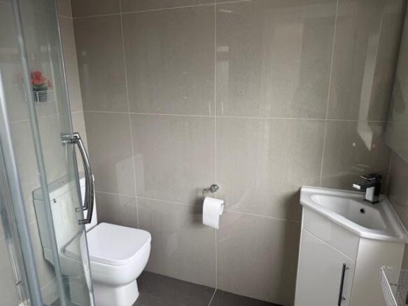 bathroomwarham.jpg