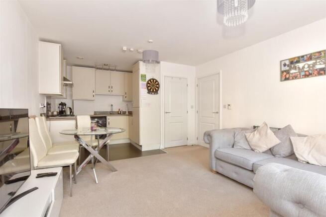 Lounge/Kitchen/ Dining Area