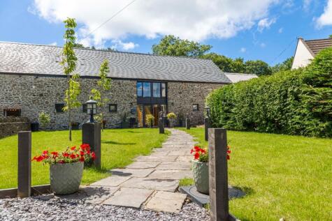 Ty-Hir, Llancaiach Fawr Farm, Gelligaer Road, Nelson, Treharris