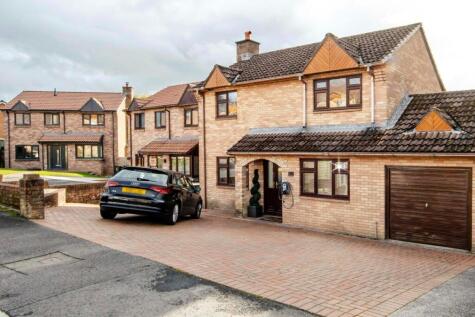 Claremont Drive, Quakers Yard, Treharris