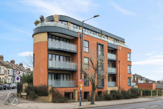 Flat 17, Rhapsody...