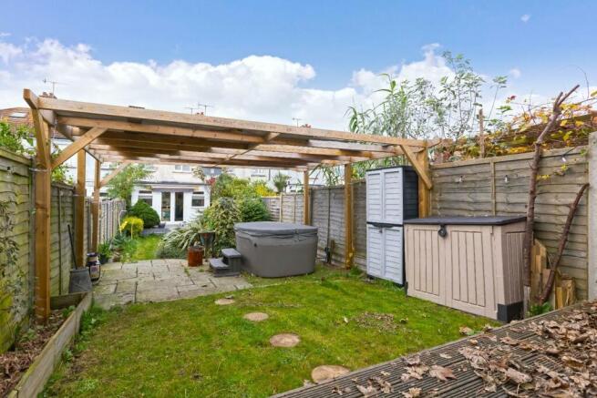 74 Freshbrook rd_15.jpg