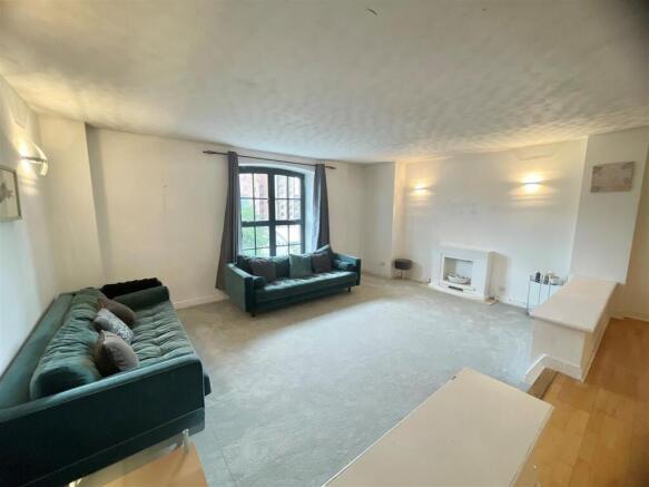 Living Space3.jpg