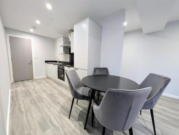 Dining/Kitchen