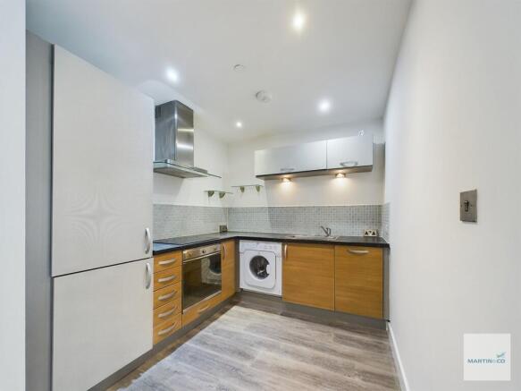 CAM03394G0-PR0126...