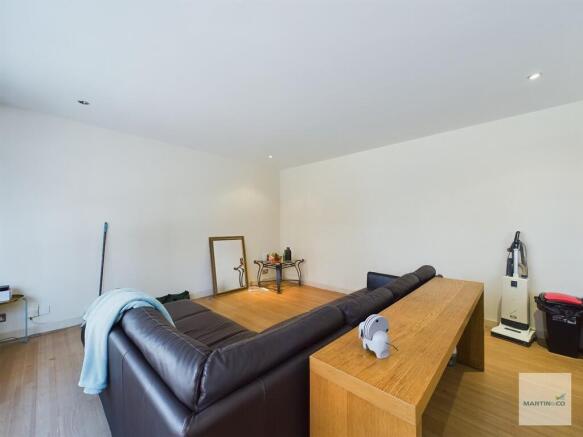 CAM03394G0-PR0140...