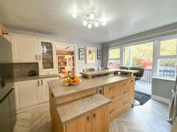 Breakfasting Kitchen