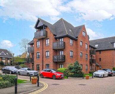 Aragon Lodge Boleyn Court, Buckhurst Hill