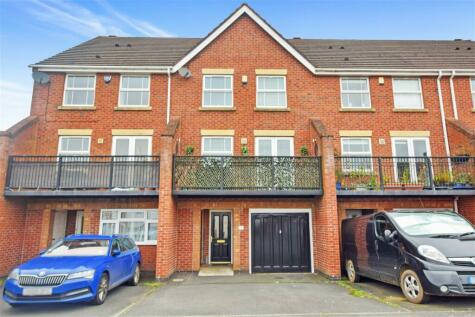 Widnes - 4 bedroom town house for sale