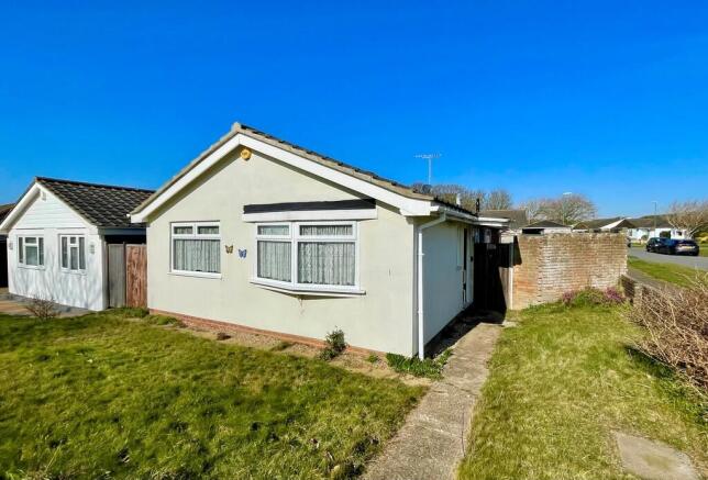 1 Fishers Close F...