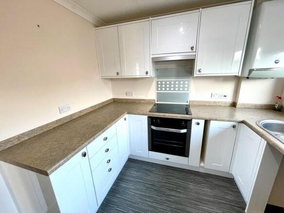 1 Fishers Close K...
