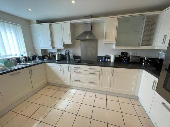 Flat 21 County Wh...