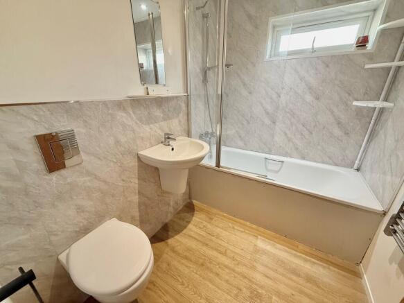 2 Northend Lodge ...