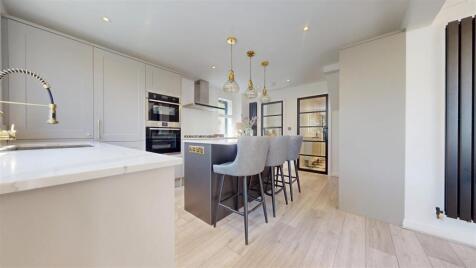 Braford Gardens, Shenley Brook End, Milton Keynes